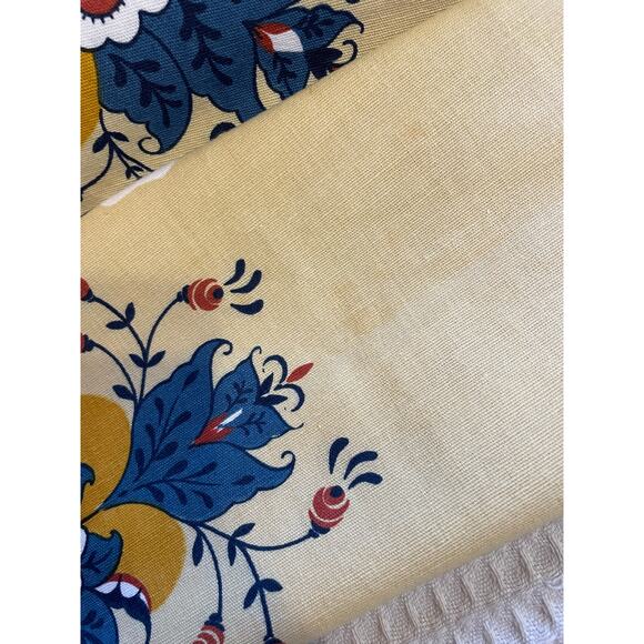 Dutch Boy & Girl Floral Print Blue & Ivory Square Card Table Cloth or Tapestry - Picture 7 of 7